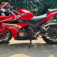 Honda cbr500r patente A2