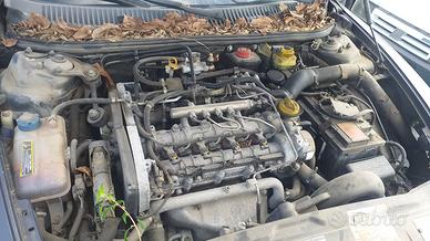motore alfa 156 
