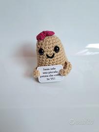 Patata positiva all'uncinetto, circa 8cm 