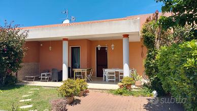 Villa in villaggio - 3 camere, mare e centro città
