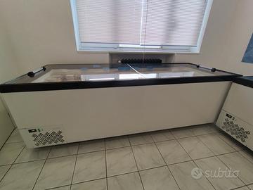 mobile refrigerato 