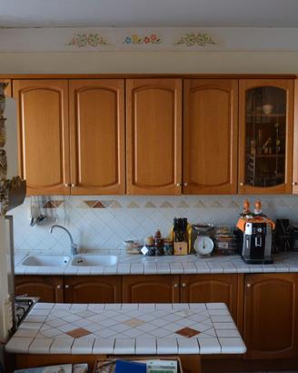 cucina componibile in legno massello rovere.