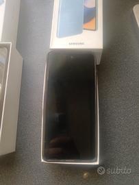 i telefoni xiaomi redmi 8t e Samsung a52