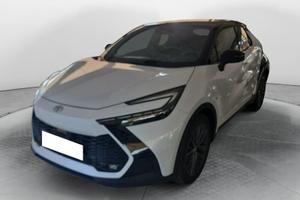 Toyota C-HR Plug-in Hybrid 220 Lounge Hero