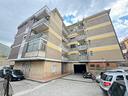 4-locali-a-pozzuoli