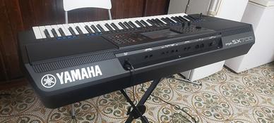 tastiera yamaha psr-sx700
