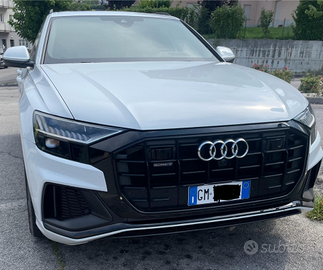 Audi Q8 50 TDI unica strafull