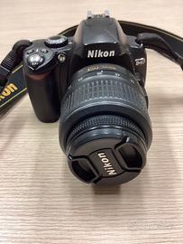 NIKON D40 CON OBIETTIVO NIKON DX AF-S NIKKOR 18-55