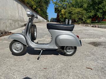 vespa Erre metallizzata  chiaro di luna