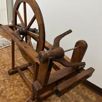 Filatoio in legno antico