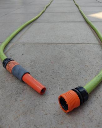 Tubo irrigazione giardino