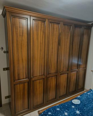 Armadio 6 ante in legno massello stile classico