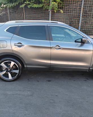 AFFAREEEE! QASHQAI CON MANUTENZIONE CERTIFICATA