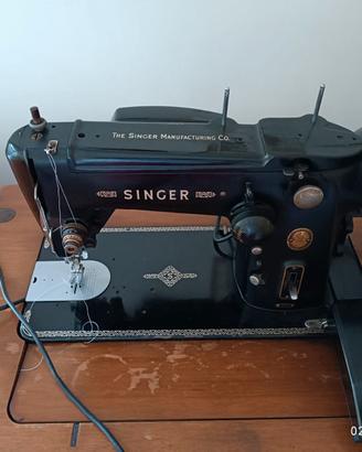 Macchina da cucire d'epoca, Singer 306M