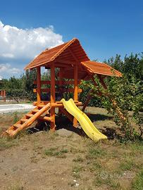 Parco giochi in legno da giardino per bambini