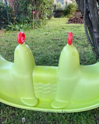 Gioco bambini a dondolo