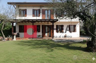 CASA SINGOLA CON MAGAZZINO A MASERADA