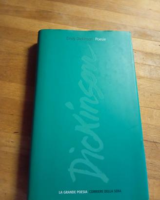 Libro Poesie di Emily Dickinson 