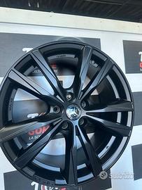 4 CERCHI REDS (MOMO) X Q2/ A3/ A/B /GLA GOLF T-ROC