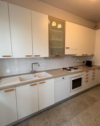 Cucina Binova completa di elettrodomestici