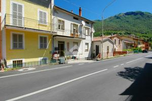 4 LOCALI A GUALDO TADINO