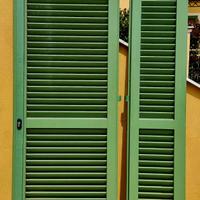 Porta Persiana Doppia Anta in Legno con serratura