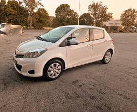 Toyota Yaris 1.0 5 porte ACTIVE