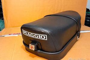 Sella nuova vespa et3 con levetta e logo piaggio e