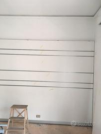 ARREDO PER NEGOZIO PARETE APPENDERIA