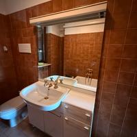 Mobile bagno con specchio(con luce) e lavandino