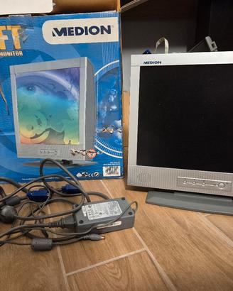 Monitor TFT 15 pollici medion
