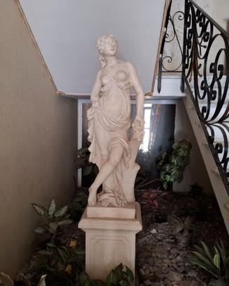 Statue