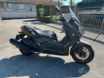 X-max 400 momo disign