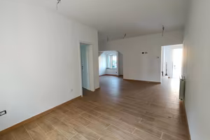 Casa indipendente di 107 m² con 3 locali e box aut
