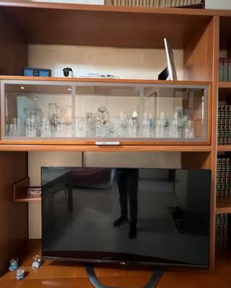 prestigioso mobile artigianali in legno di noce,