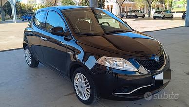 Lancia Ypsilon Silver