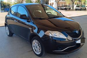 Lancia Ypsilon Silver