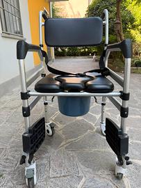 Sedia a rotelle con vasino nuova