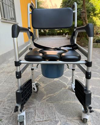 Sedia a rotelle con vasino nuova