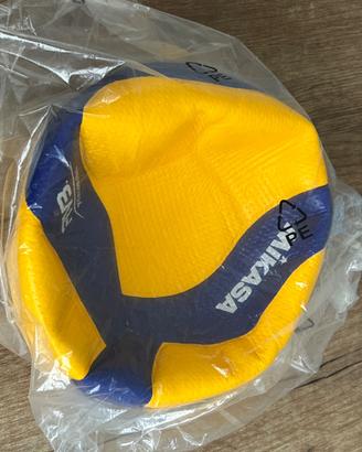 Pallone Mikasa V200W Nuovo e Originale