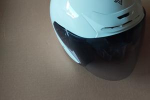 casco per moto o scooter 