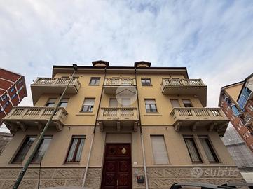 2 LOCALI A TORINO