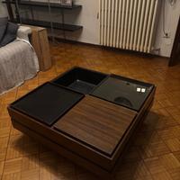 Tavolino da caffè quadrato in legno