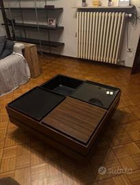 Tavolino da caffè quadrato in legno