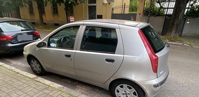 Fiat punto 137000km  1350€