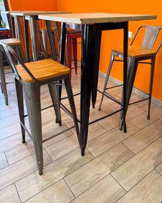 Tavoli Alti e Sgabelli LIX - Stile Industrial Bar