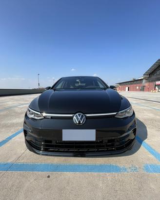 Volkswagen Golf 1.5 eTSI 130 CV DSG R-Line 2024