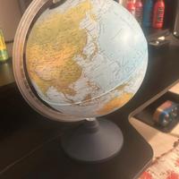 Mappamondo luminoso