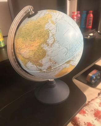 Mappamondo luminoso