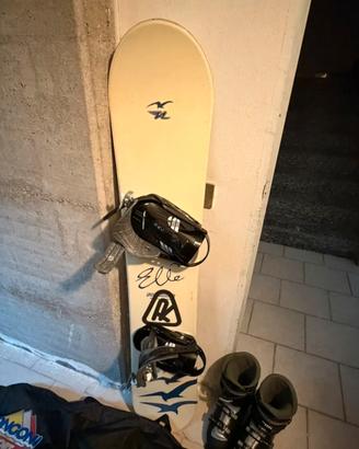 Snowboard K2 con attacchi + scarponi, full set